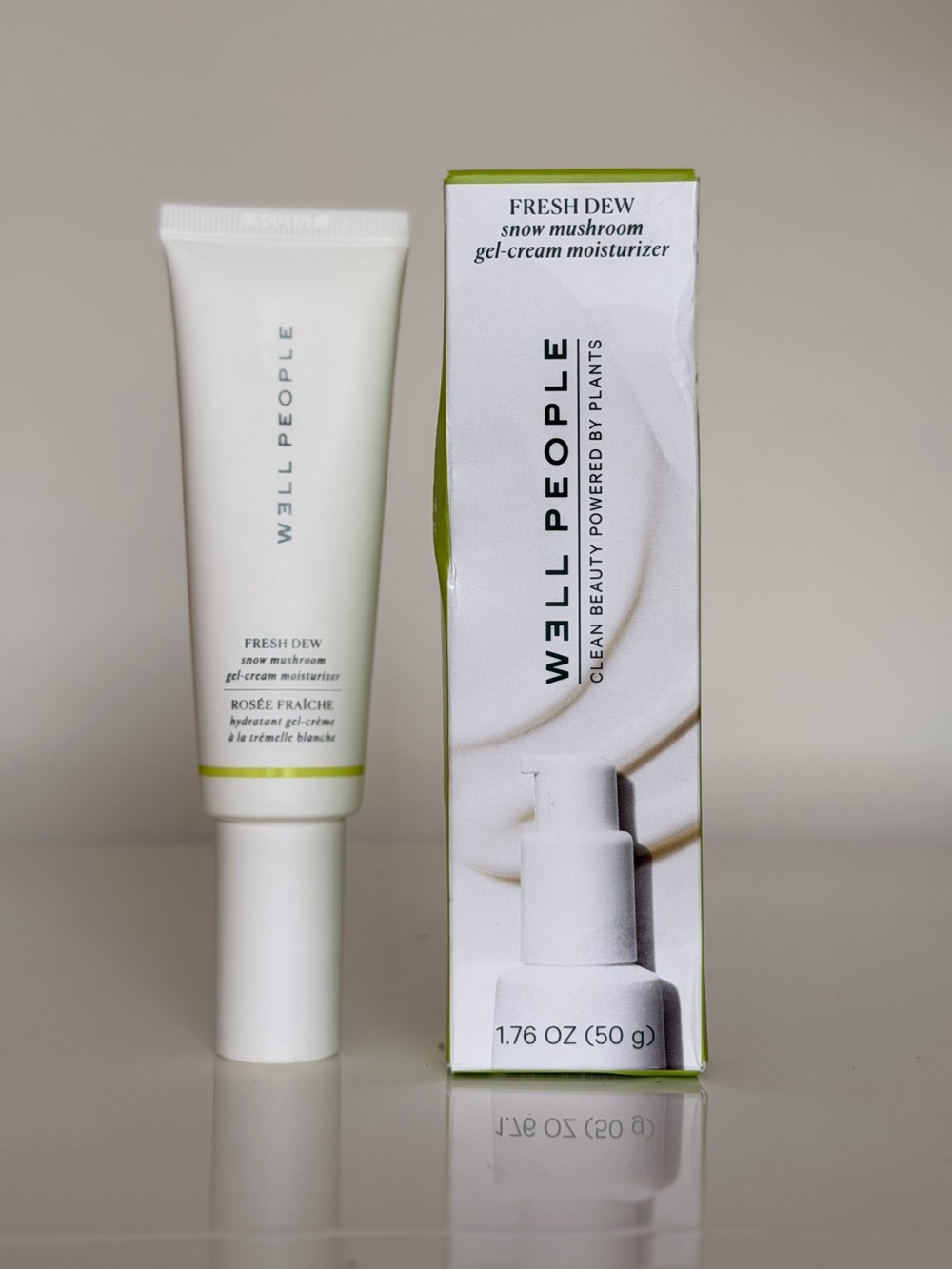 W3LL PEOPLE Fresh Dew sbow muschroom Gel-Cream Moisturizer — White & Green
